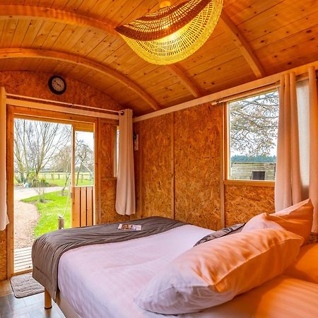 Апартаменты Logis Du Grand Pin Saint-Martin-des-Entrees Экстерьер фото