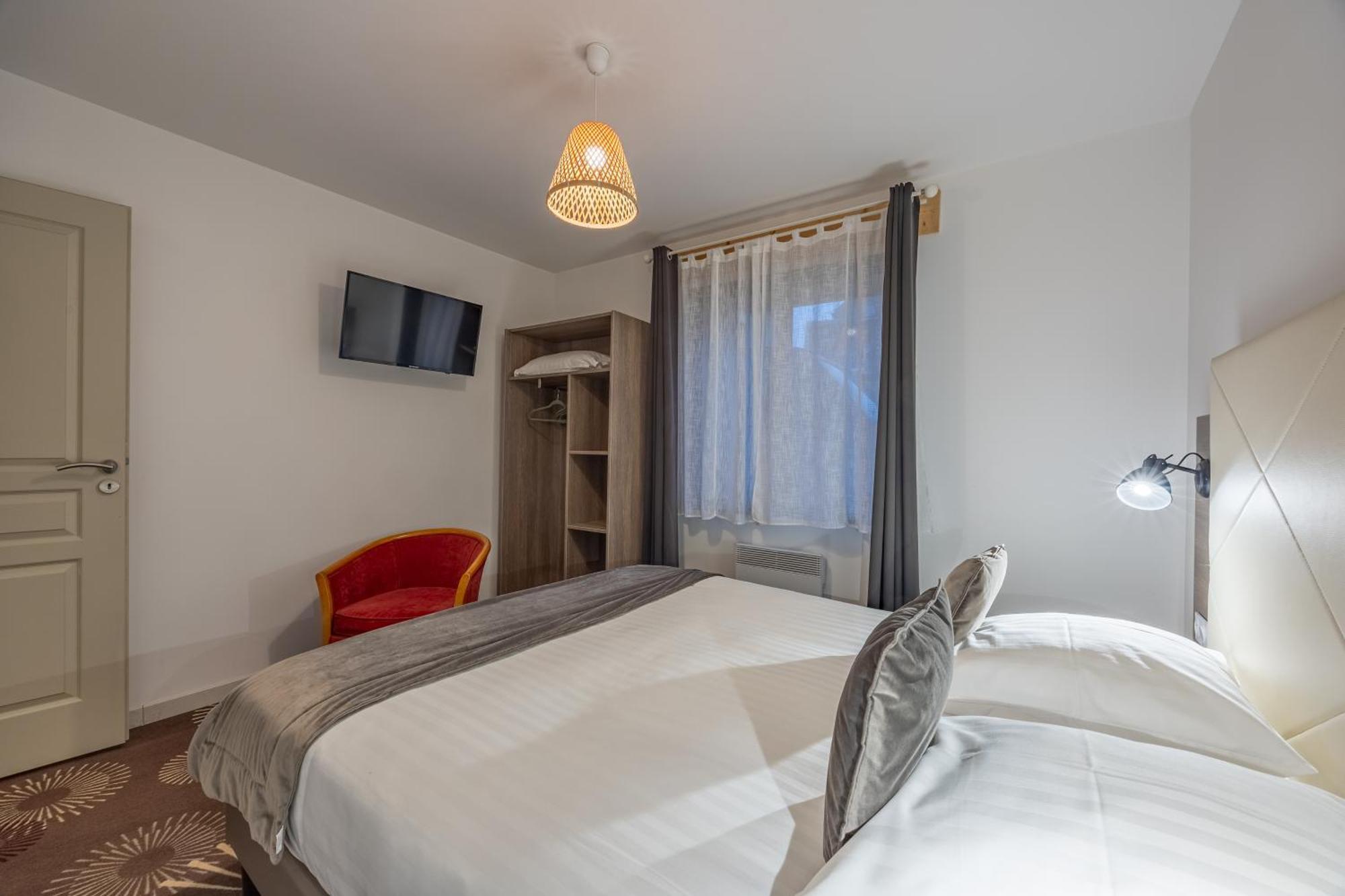 Апартаменты Logis Du Grand Pin Saint-Martin-des-Entrees Экстерьер фото