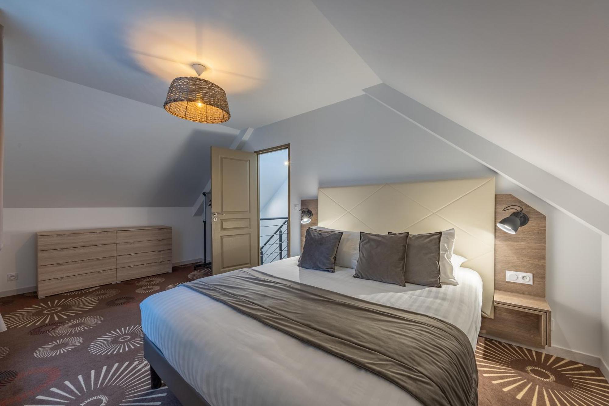 Апартаменты Logis Du Grand Pin Saint-Martin-des-Entrees Экстерьер фото